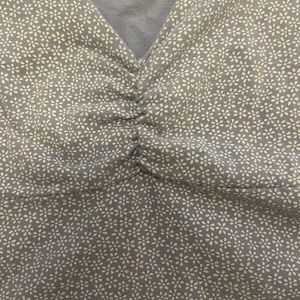 Brandy melville flower top